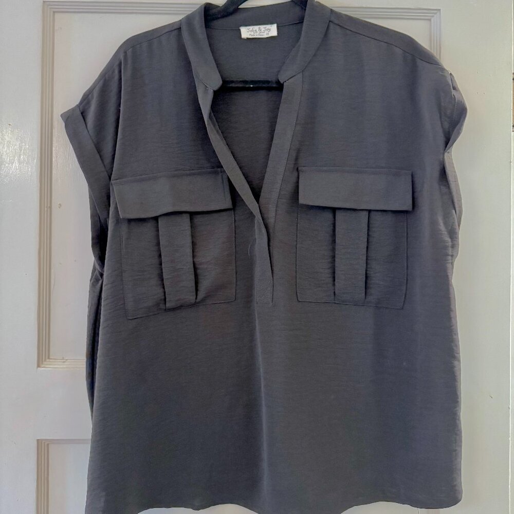 NWOT Jolie & Joy Capped Sleeve Cargo Silky Top 1X